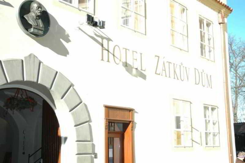 צ'סקה בודיוביצה Hotel Zatkuv Dum מראה חיצוני תמונה